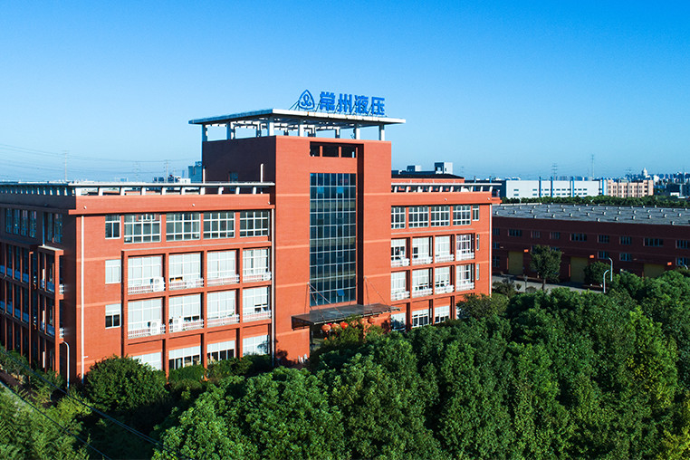 CHANGZHOU HYDRAULIC COMPLETE EQUIPMENT CO.,LTD производственная линия производителя